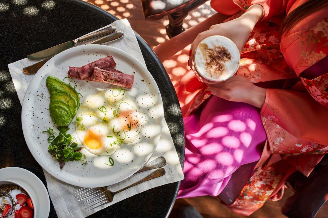 Moevenpick Resort & Spa Dead Sea Sweimeh Esterno foto A typical breakfast in Morocco