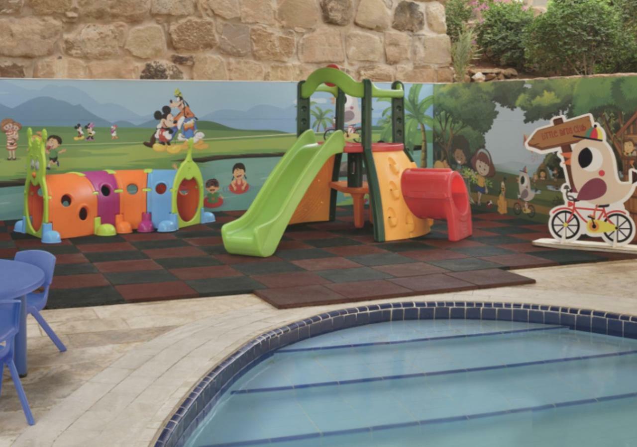 Moevenpick Resort & Spa Dead Sea Sweimeh Esterno foto Playground
